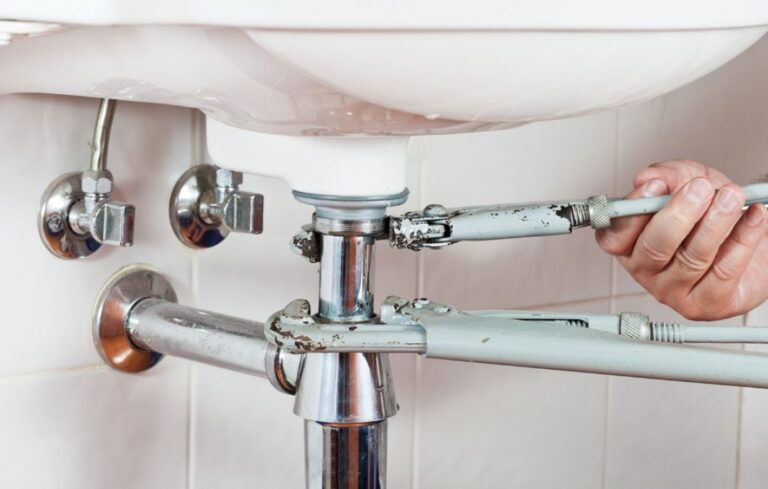 Plumbing Maintenance 768x489